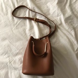 BROWN F21 BUCKET BAG